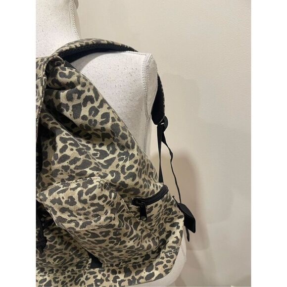 New Urban Outfitters UO Leopard Print Backpack - Picture 8 of 9